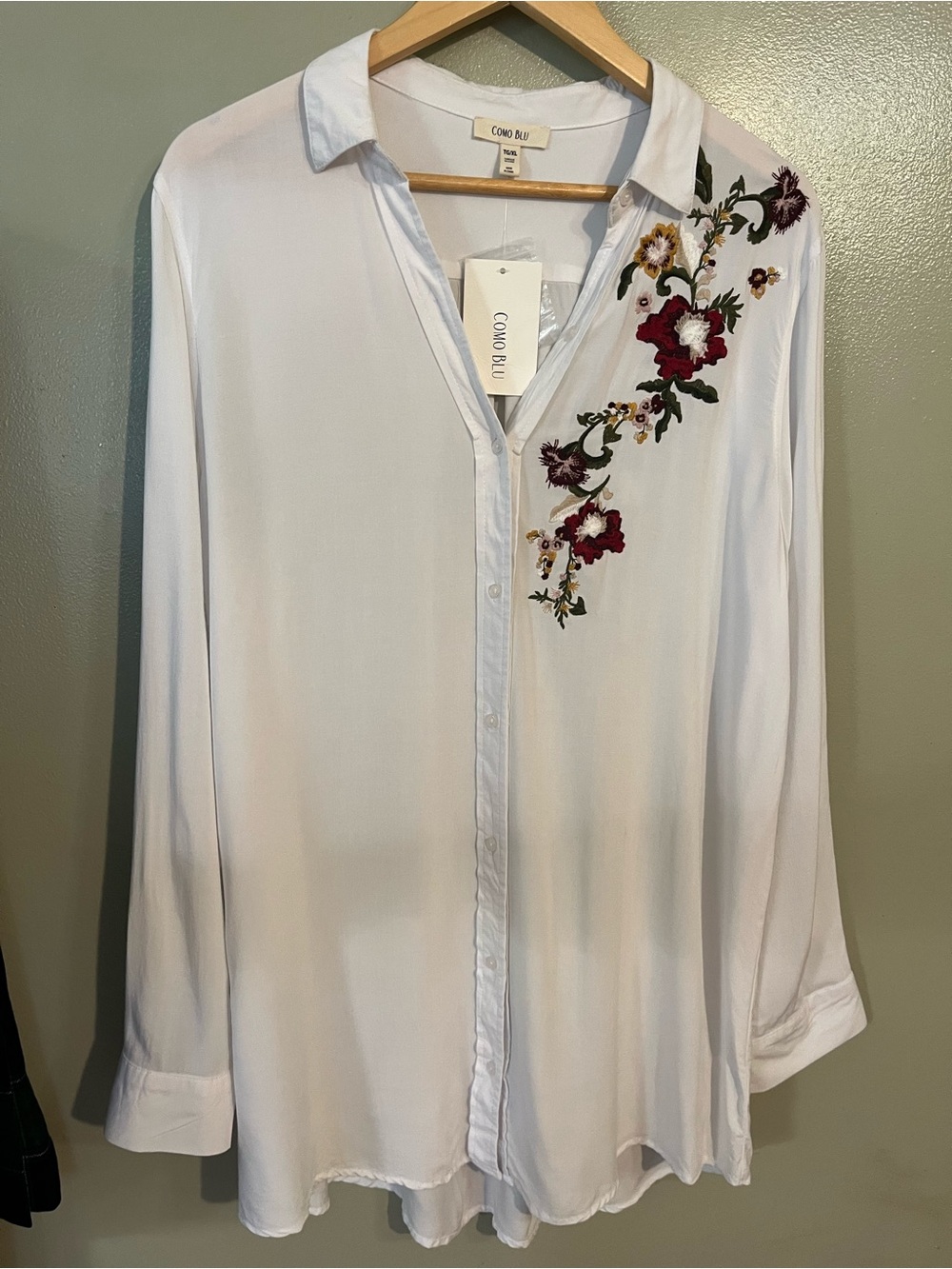 White Long-Sleeve V-Neck Blouse with Embroidered Floral Detail Como Blue XL New